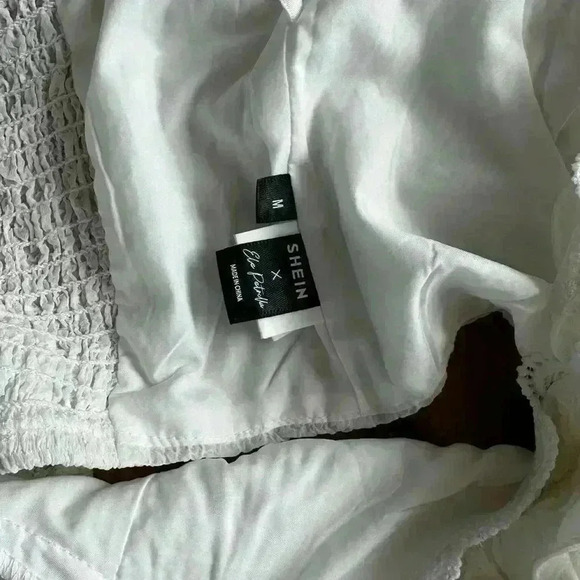 Shein Peasant cropped top - Picture 3 of 3